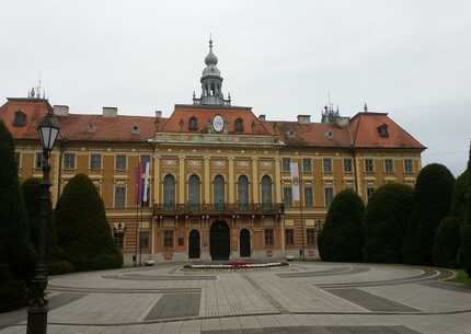 Upper Danube - Sombor, Bač Fortress and European Amazon