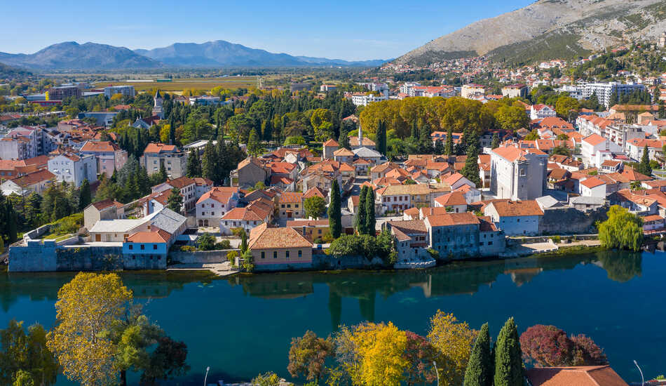 2022/12/images/tour_1152/trebisnjica-i-stari-grad-dron.jpg