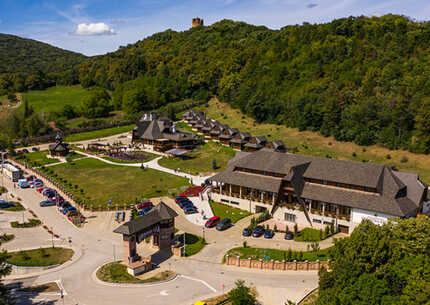 Fruška gora: Manastiri i Vino - Četvrtkom